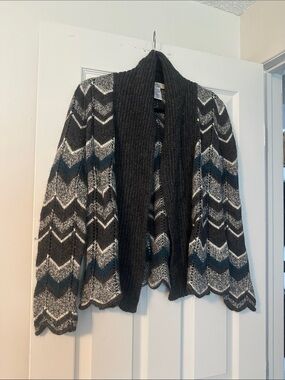 Chevron Open-Front Cardigan Sweater - Black & Gray